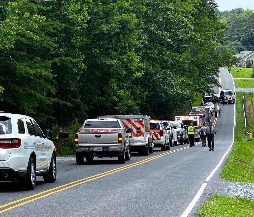 Vehicle Accident Closes Gold Hill Rd [UPDATED]